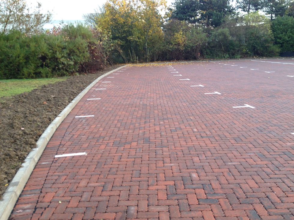 milton-keynes-bedfordshire-red-bull-technology-car-park-extension-porous-paving.jpg